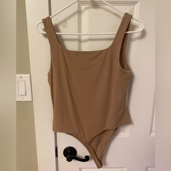 Babaton Contour Bodysuit, Large, Nude/Beige/Taupe - Picture 2 of 2